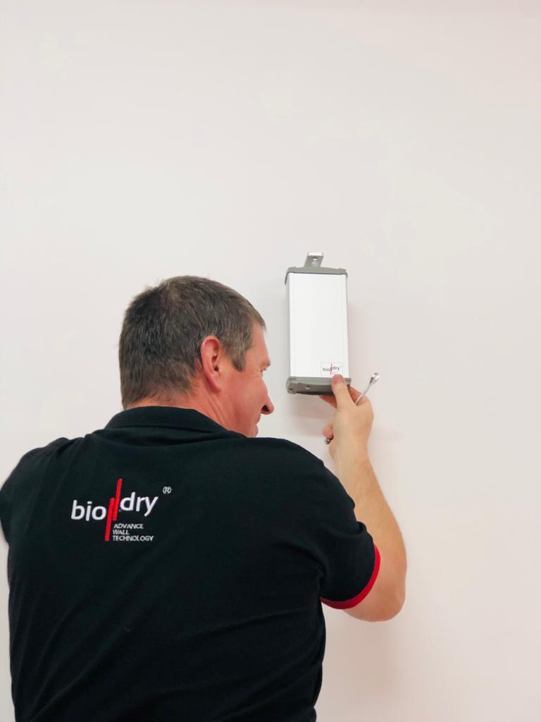 Technik biodry Instalace Biodry