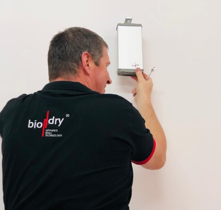 Technik biodry Technik Biodry se zařízením na vysoušení